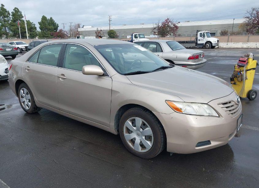 2009 Toyota Camry LE (VIN 4T1BE46K19U851042) main photo
