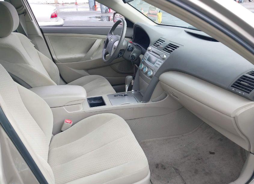 Photo 5 of 2009 Toyota Camry LE (VIN 4T1BE46K19U851042)