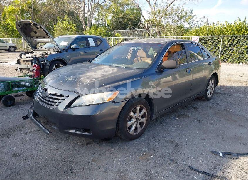 Photo 2 of 2009 Toyota Camry LE (VIN 4T1BE46K19U865717)