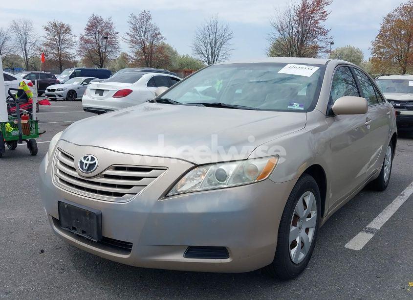 Photo 2 of 2009 Toyota Camry LE (VIN 4T1BE46K19U881366)