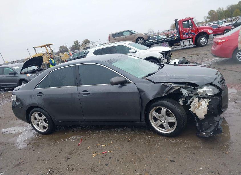 Photo 13 of 2009 Toyota Camry LE (VIN 4T1BE46K19U885420)