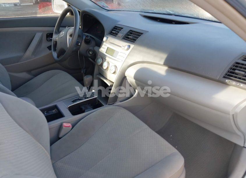 Photo 5 of 2009 Toyota Camry LE (VIN 4T1BE46K19U914818)