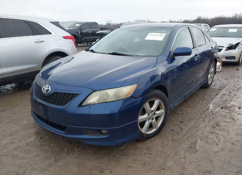 Photo 2 of 2007 Toyota Camry SE (VIN 4T1BE46K27U037415)