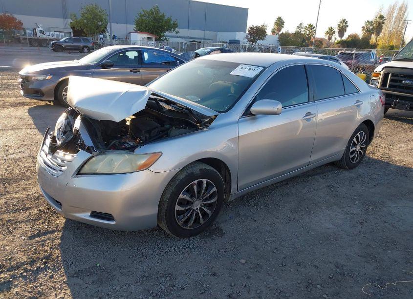 Photo 2 of 2007 Toyota Camry CE (VIN 4T1BE46K27U042887)