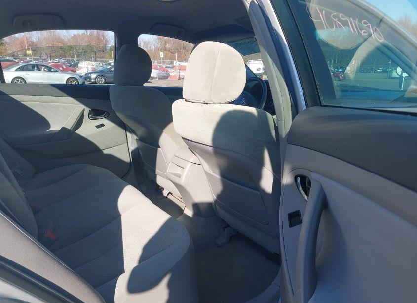 Photo 8 of 2007 Toyota Camry LE (VIN 4T1BE46K27U090101)