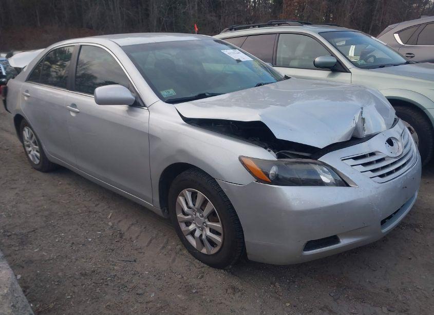 2007 Toyota Camry LE (VIN 4T1BE46K27U140821) main photo