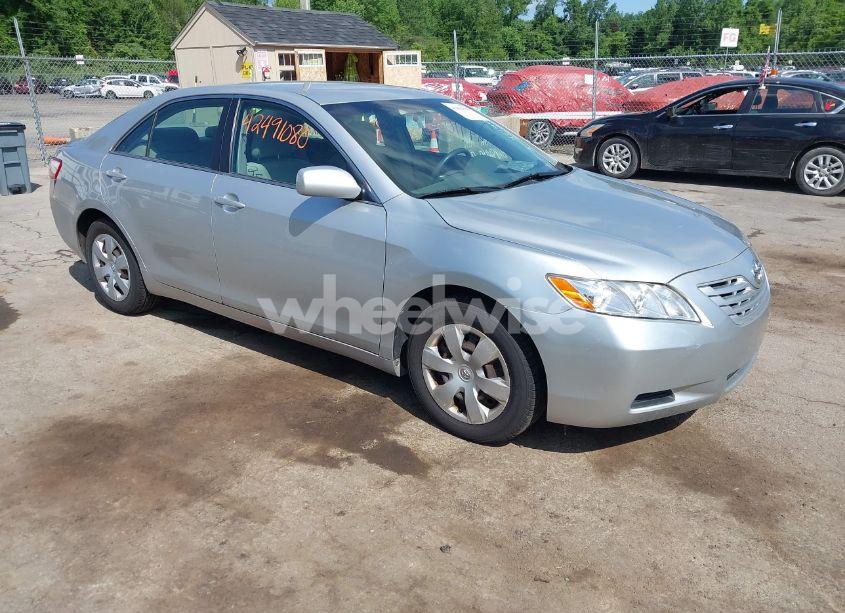 2007 Toyota Camry LE (VIN 4T1BE46K27U156078) main photo