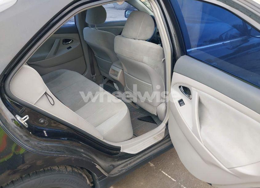 Photo 8 of 2007 Toyota Camry LE (VIN 4T1BE46K27U513940)