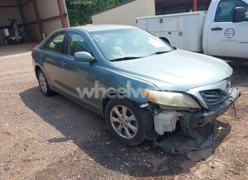 2007 Toyota Camry LE (VIN 4T1BE46K27U524940) main photo