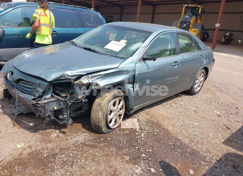 Photo 2 of 2007 Toyota Camry LE (VIN 4T1BE46K27U524940)