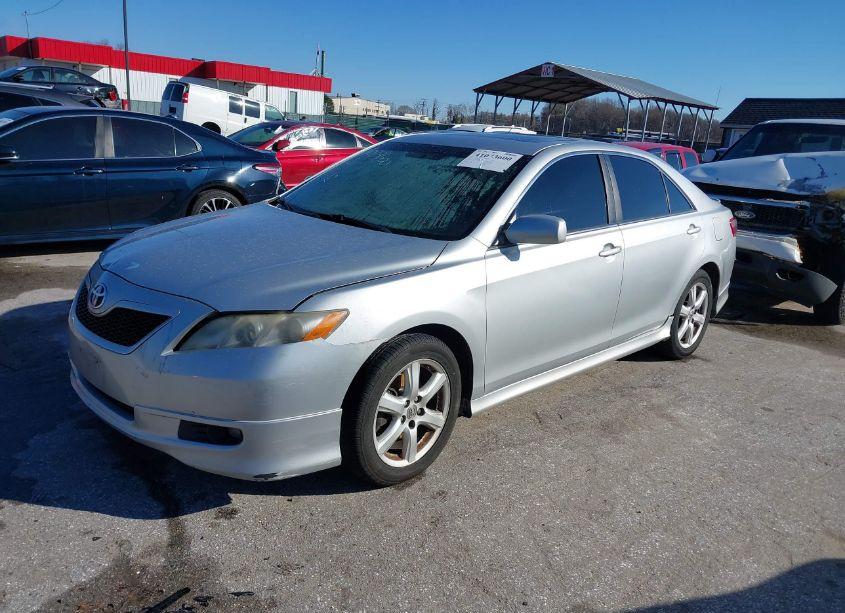 Photo 2 of 2007 Toyota Camry SE (VIN 4T1BE46K27U599248)