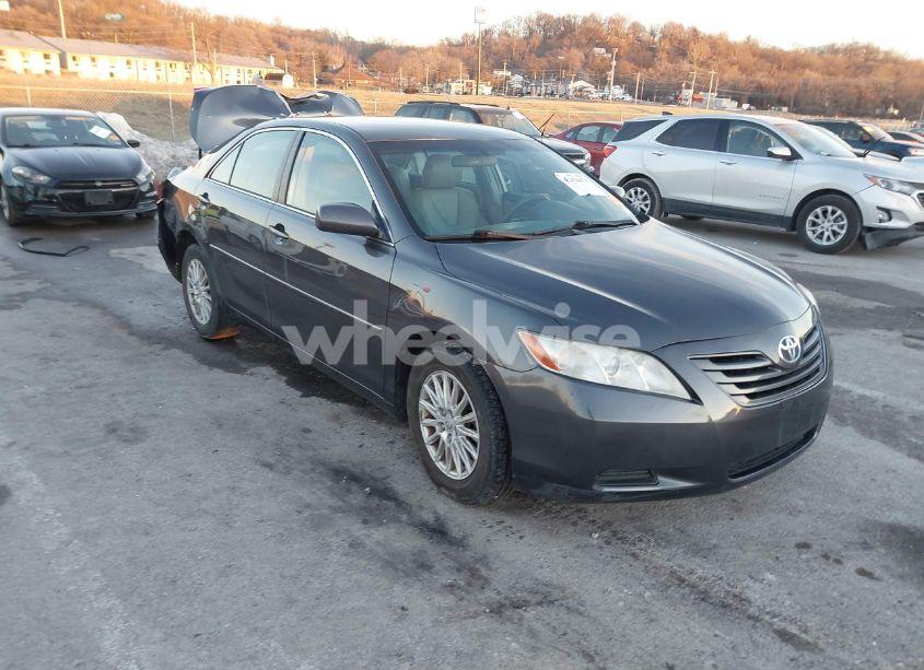 2007 Toyota Camry LE (VIN 4T1BE46K27U683795) main photo