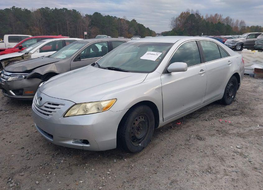 Photo 2 of 2007 Toyota Camry LE (VIN 4T1BE46K27U689175)