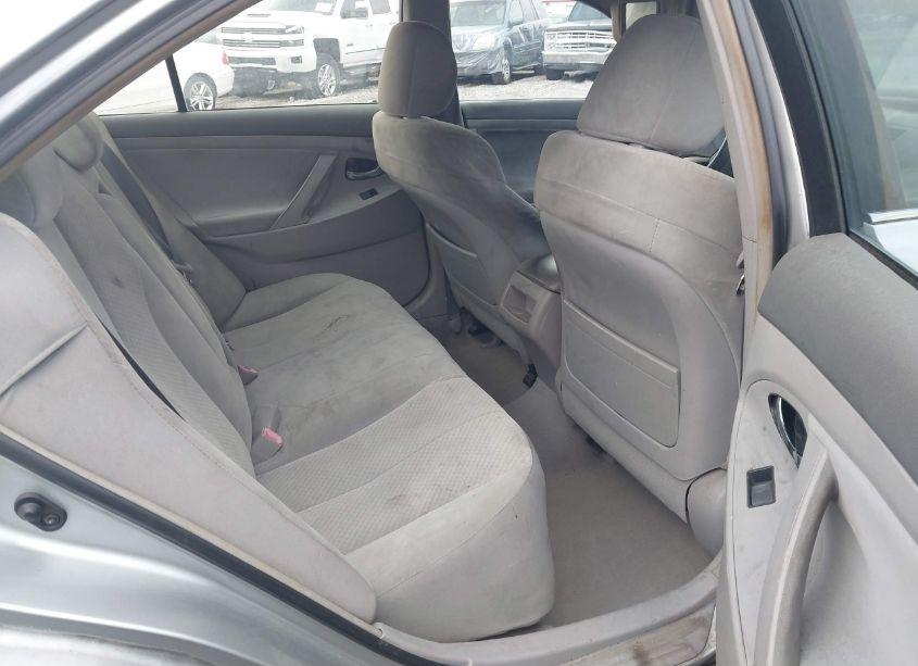 Photo 8 of 2007 Toyota Camry LE (VIN 4T1BE46K27U689175)