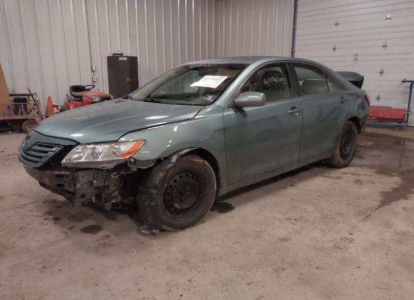 Photo 2 of 2007 Toyota Camry LE (VIN 4T1BE46K27U694957)