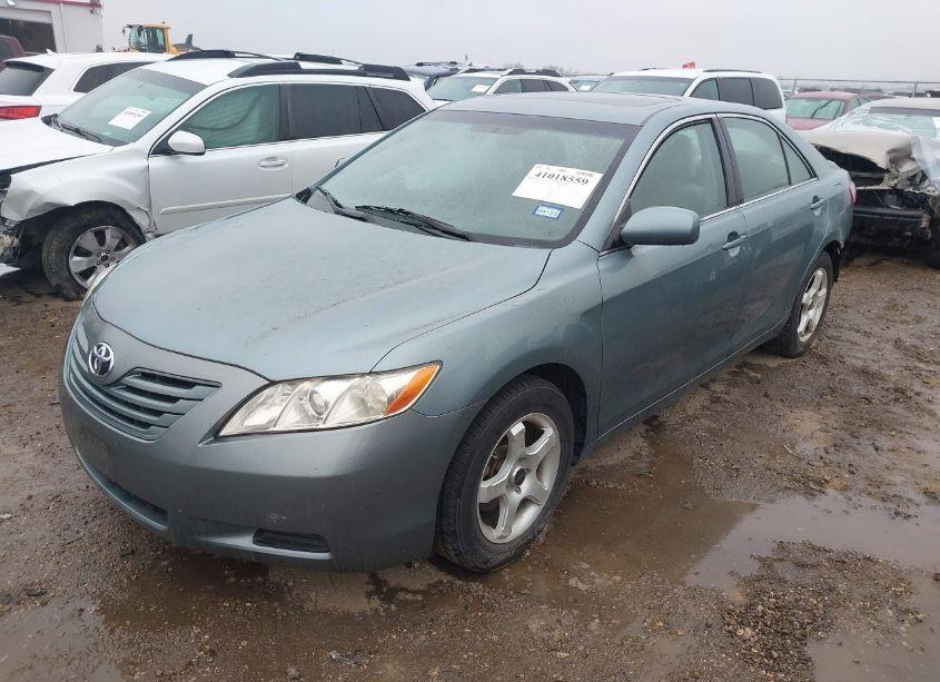 Photo 2 of 2007 Toyota Camry LE (VIN 4T1BE46K27U697101)