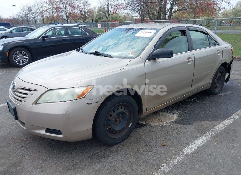 Photo 2 of 2007 Toyota Camry LE (VIN 4T1BE46K27U712731)