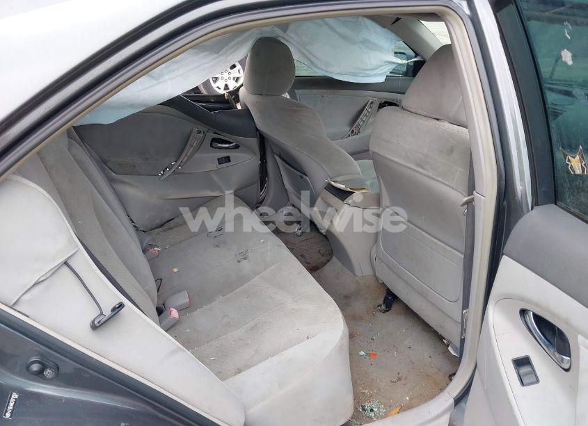 Photo 8 of 2007 Toyota Camry LE (VIN 4T1BE46K27U714561)