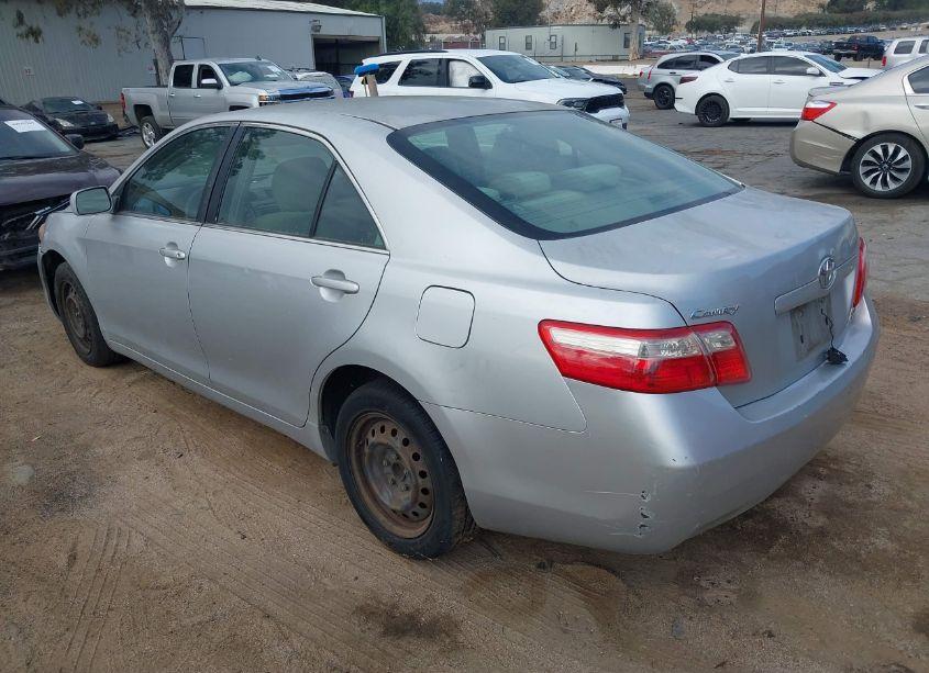 Photo 3 of 2007 Toyota Camry LE (VIN 4T1BE46K27U716990)