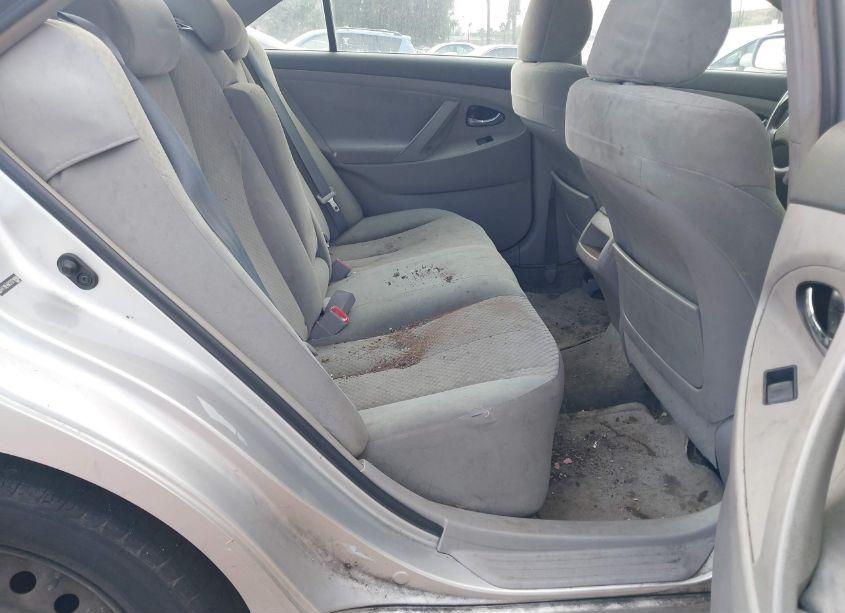 Photo 8 of 2007 Toyota Camry LE (VIN 4T1BE46K27U716990)