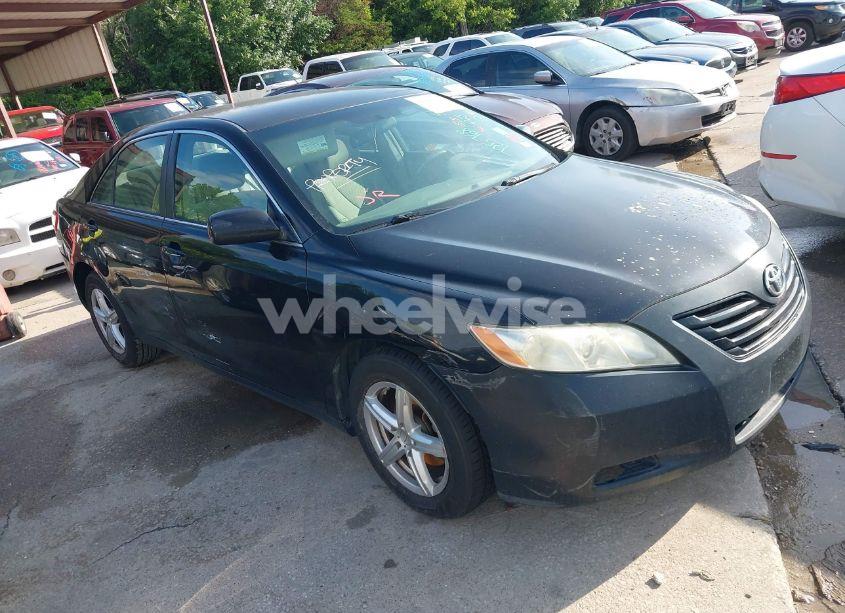 2007 Toyota Camry LE (VIN 4T1BE46K27U725768) main photo