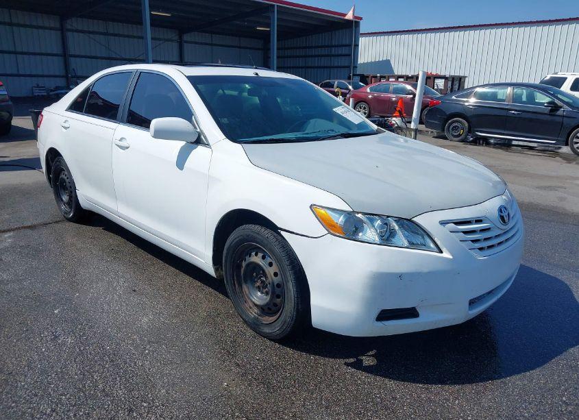2007 Toyota Camry LE (VIN 4T1BE46K27U726256) main photo