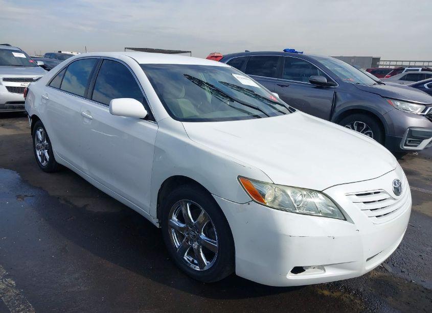 2008 Toyota Camry LE (VIN 4T1BE46K28U754317) main photo