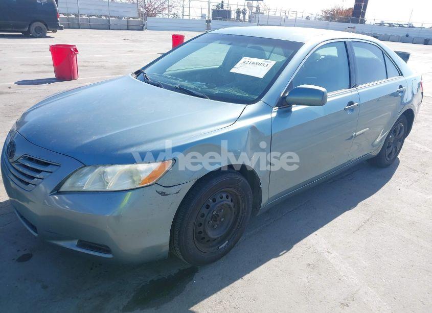 Photo 2 of 2008 Toyota Camry LE (VIN 4T1BE46K28U771070)