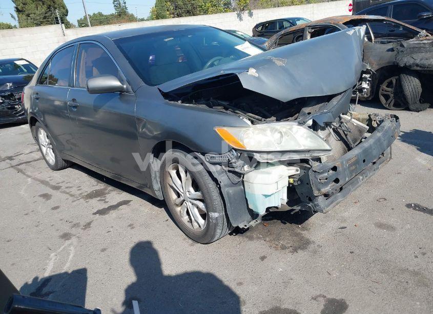2009 Toyota Camry LE (VIN 4T1BE46K29U267099) main photo
