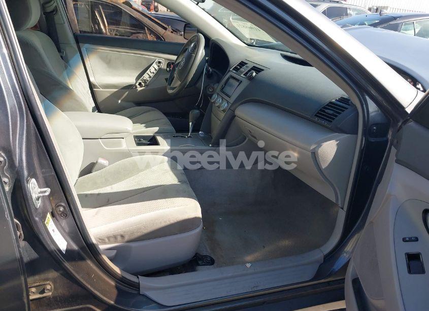 Photo 5 of 2009 Toyota Camry LE (VIN 4T1BE46K29U267099)