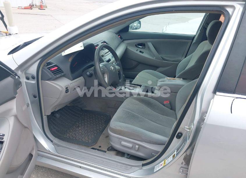 Photo 12 of 2009 Toyota Camry LE (VIN 4T1BE46K29U282637)