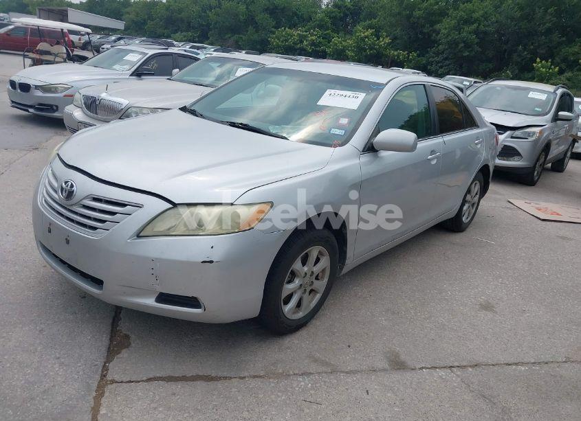 Photo 2 of 2009 Toyota Camry LE (VIN 4T1BE46K29U282637)
