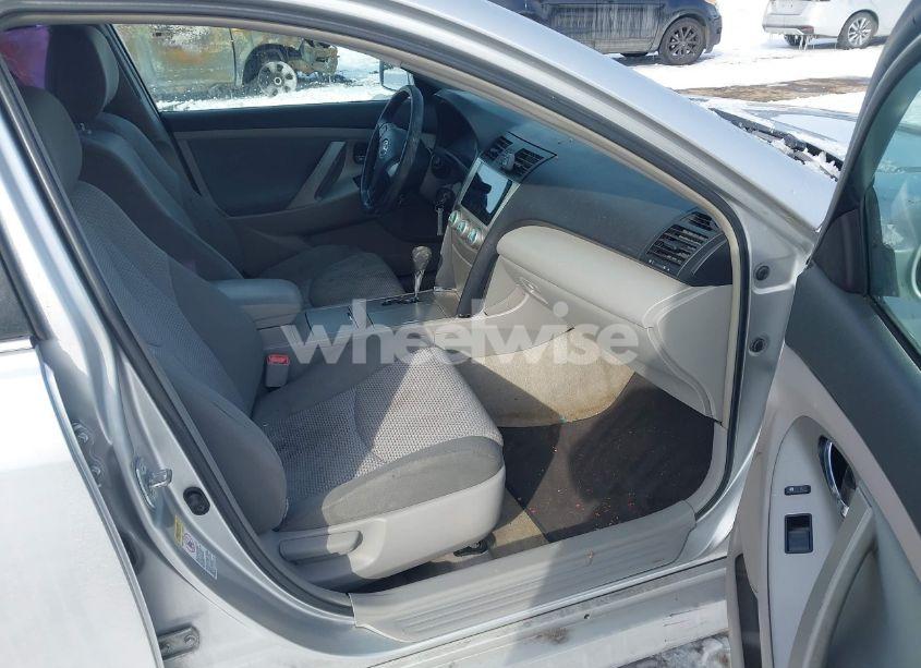 Photo 5 of 2009 Toyota Camry SE (VIN 4T1BE46K29U301008)