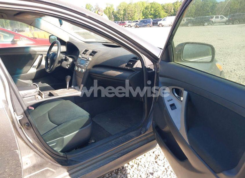 Photo 5 of 2009 Toyota Camry SE (VIN 4T1BE46K29U314650)