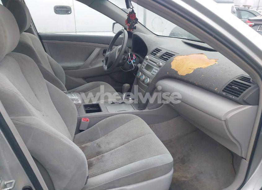 Photo 5 of 2009 Toyota Camry LE (VIN 4T1BE46K29U321193)