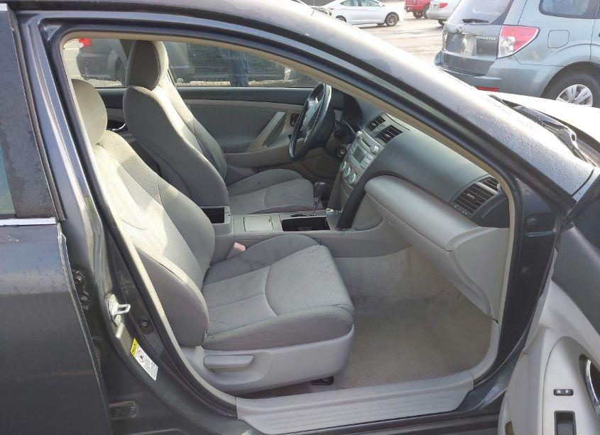 Photo 5 of 2009 Toyota Camry SE (VIN 4T1BE46K29U372421)