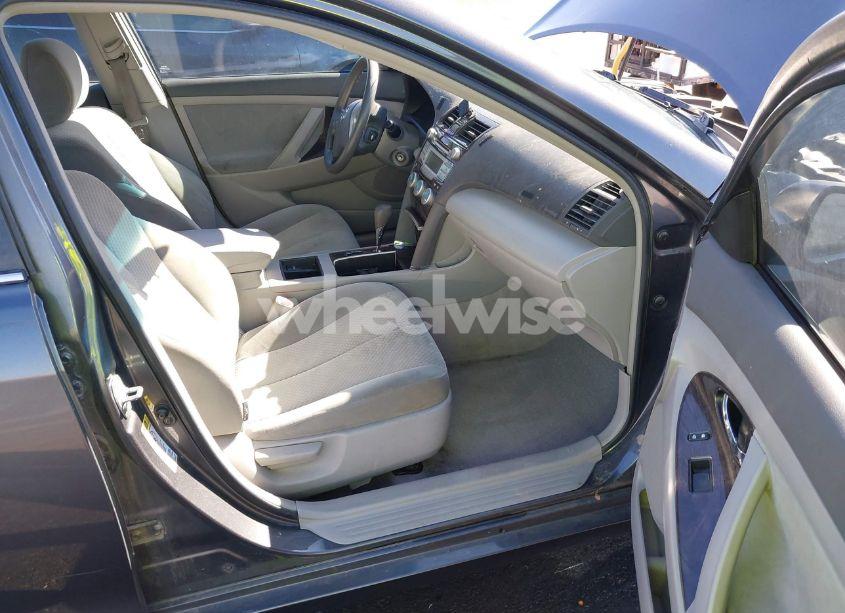 Photo 5 of 2009 Toyota Camry LE (VIN 4T1BE46K29U374301)