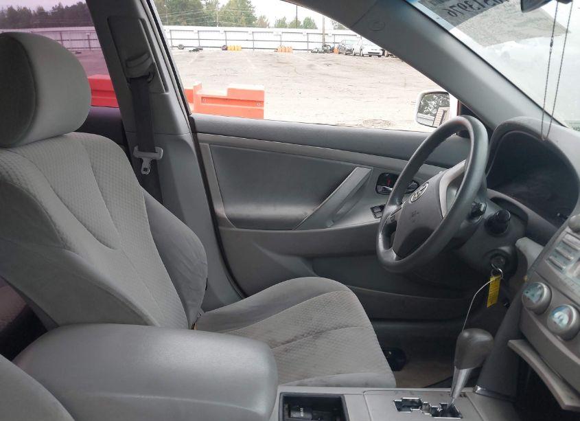 Photo 5 of 2009 Toyota Camry (VIN 4T1BE46K29U822813)