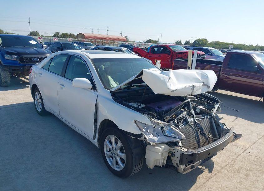 2009 Toyota Camry LE (VIN 4T1BE46K29U867900) main photo