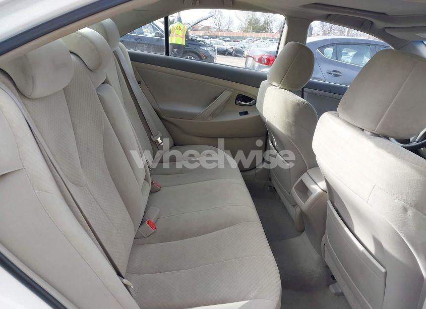 Photo 8 of 2009 Toyota Camry LE (VIN 4T1BE46K29U880520)