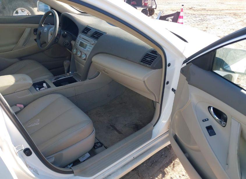 Photo 5 of 2009 Toyota Camry LE (VIN 4T1BE46K29U883482)