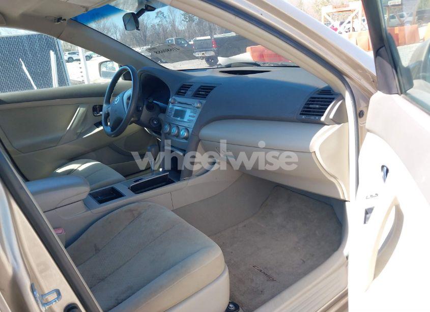 Photo 5 of 2009 Toyota Camry LE (VIN 4T1BE46K29U897933)