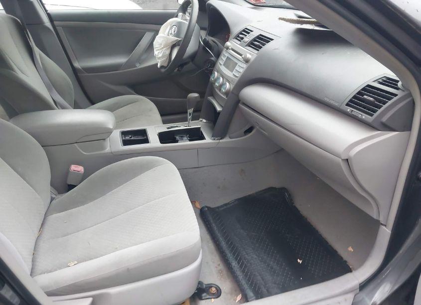 Photo 5 of 2009 Toyota Camry LE (VIN 4T1BE46K29U920661)