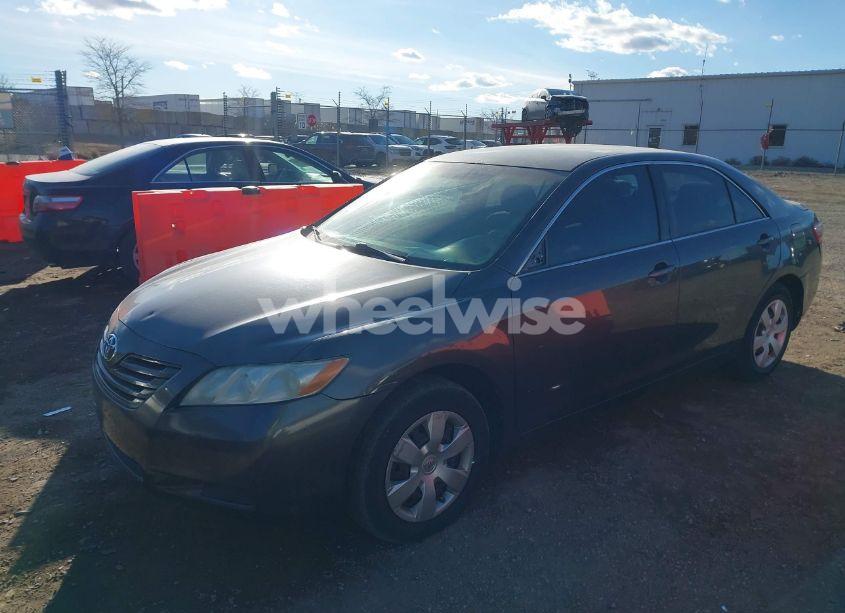 Photo 2 of 2007 Toyota Camry LE (VIN 4T1BE46K37U086543)