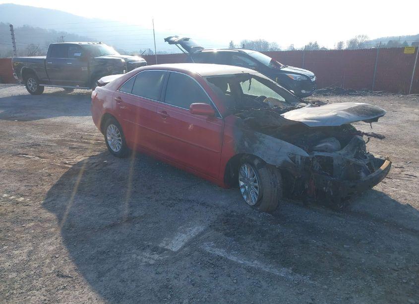 2007 Toyota Camry LE (VIN 4T1BE46K37U114051) main photo