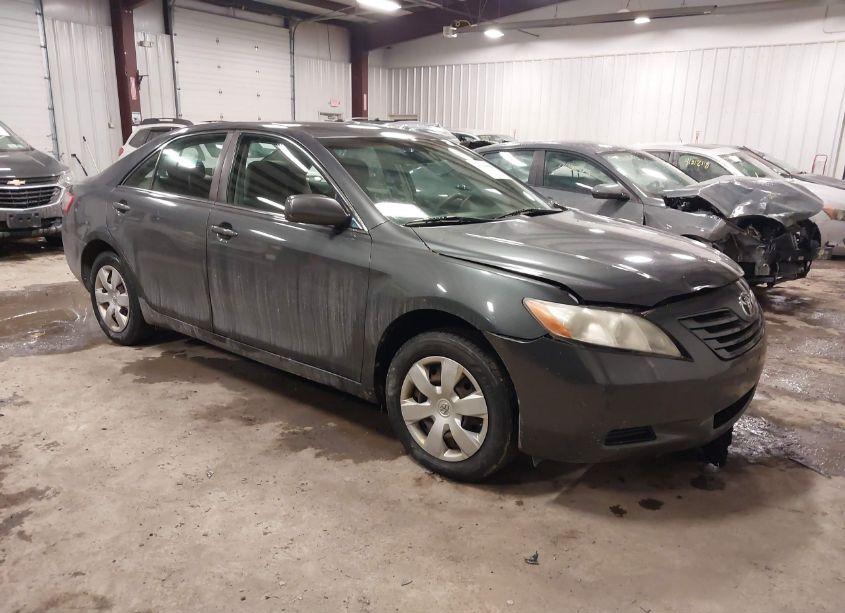 2007 Toyota Camry LE (VIN 4T1BE46K37U174881) main photo