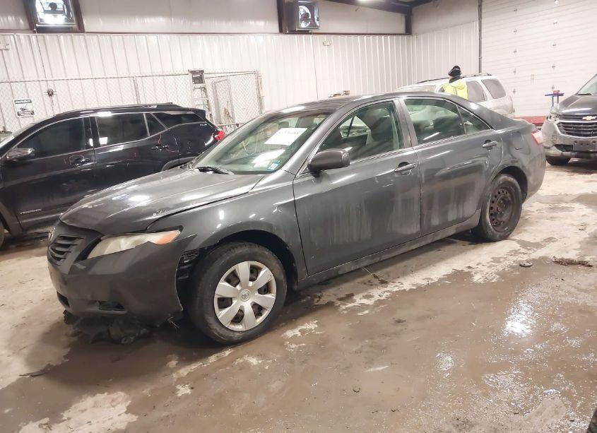 Photo 2 of 2007 Toyota Camry LE (VIN 4T1BE46K37U174881)