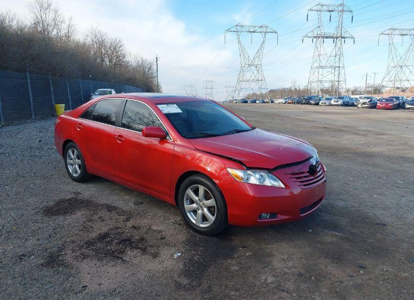 2007 Toyota Camry LE (VIN 4T1BE46K37U189560) main photo