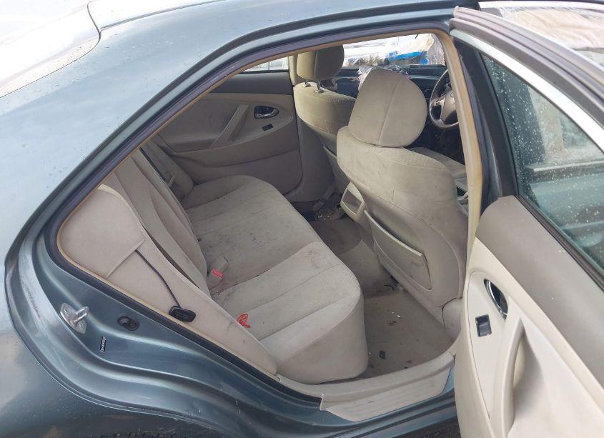 Photo 8 of 2007 Toyota Camry LE (VIN 4T1BE46K37U531539)