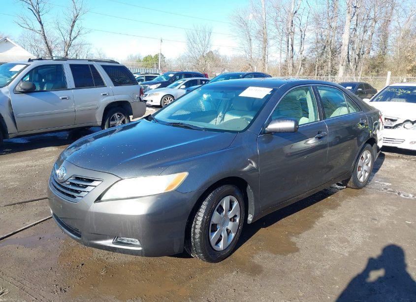 Photo 2 of 2007 Toyota Camry LE (VIN 4T1BE46K37U540029)
